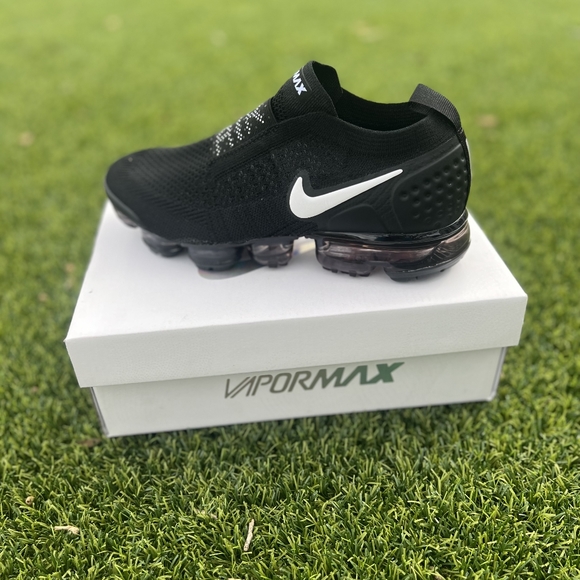 Nike Air Vapormax black Laceless Sneakers - Picture 16 of 16